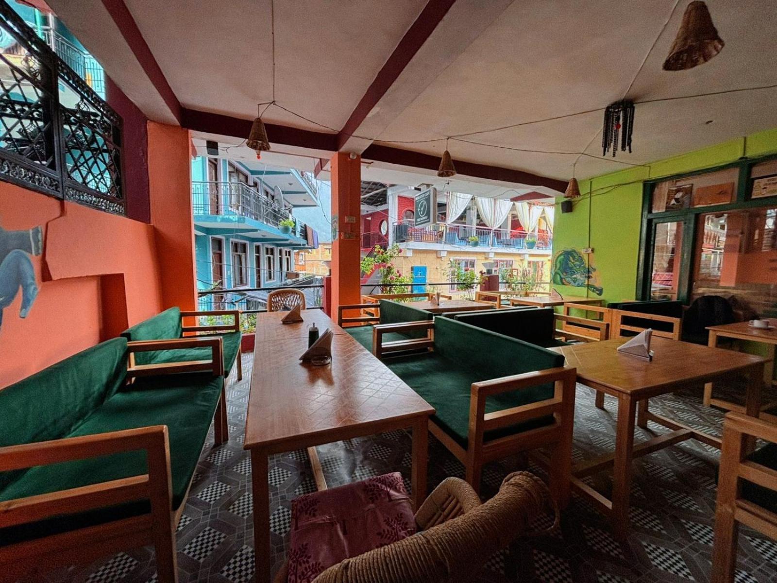 Non Stop Cafe Hostel & Stay — Photos 1