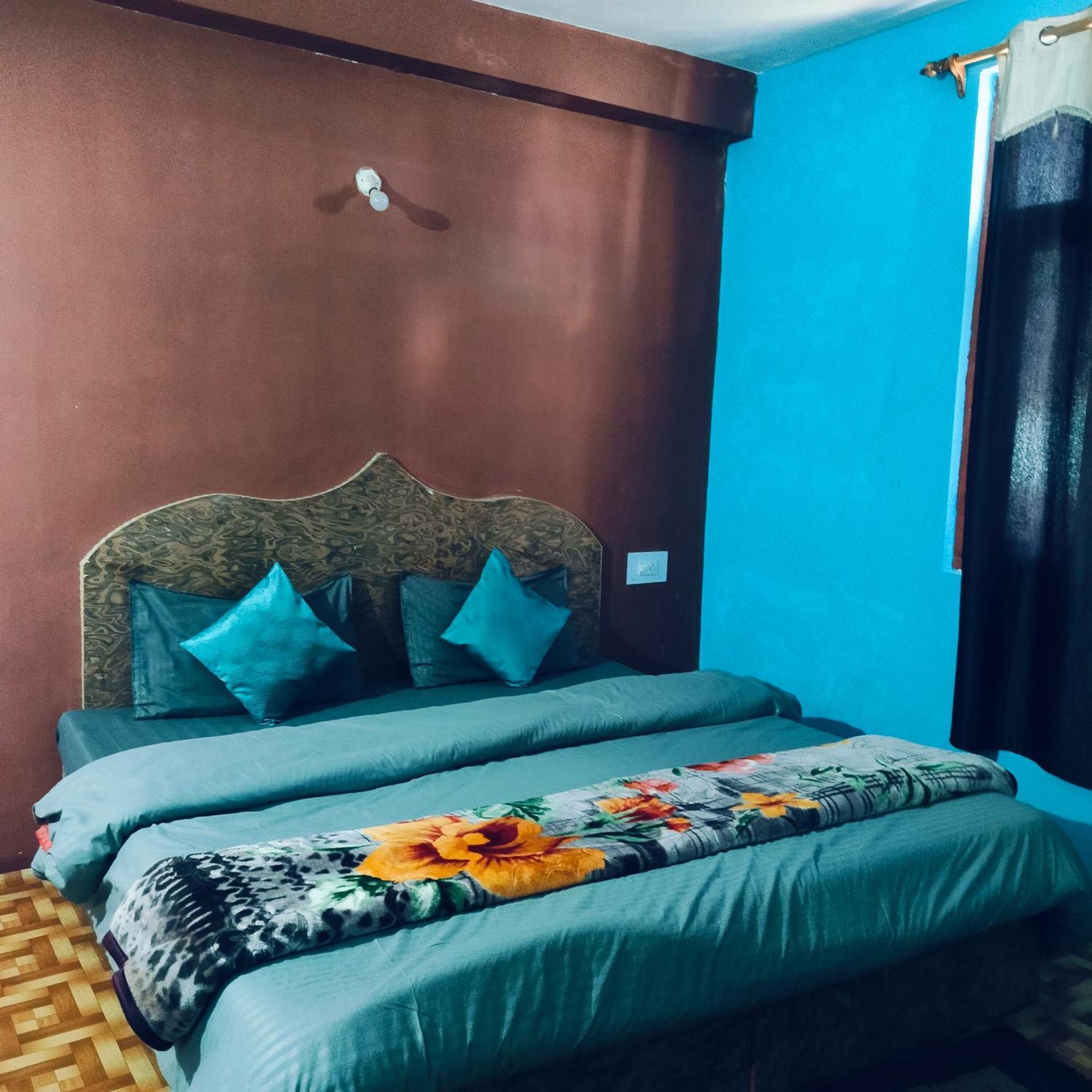 Non Stop Cafe Hostel & Stay — Photos 3