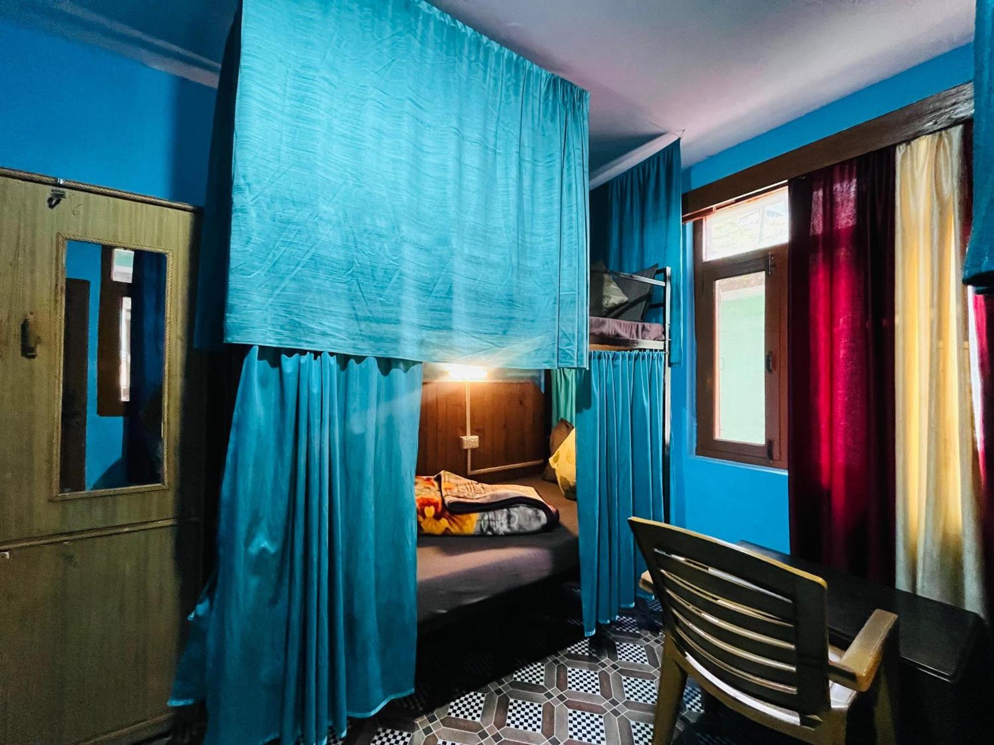 Non Stop Cafe Hostel & Stay — Photos 2